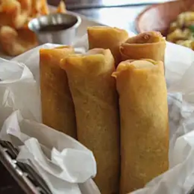 Vegetable Egg Rolls เปาะเปี๊ยะทอด.