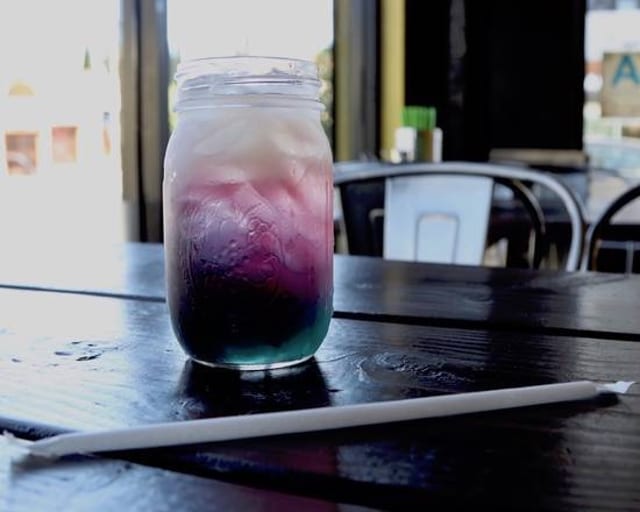 Butterfly Pea Lime Tea น้ำ อัญอั ชันชั มะนาว